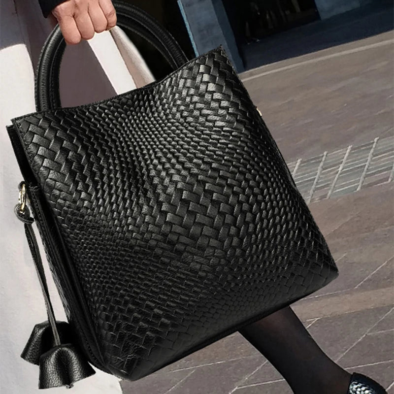 Sac Cabas Luxe Élégant Embrace en Cuir