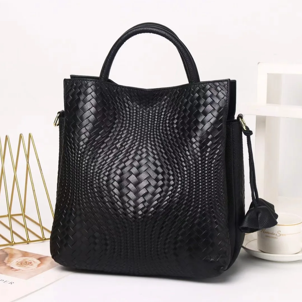 Sac Cabas Luxe Élégant Embrace en Cuir