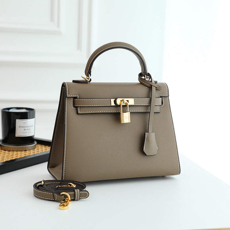 Le Sac Milan - Signature Distinctive
